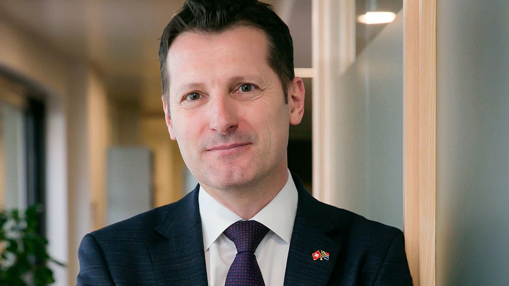 Mirko Manzoni, Ambasciatore